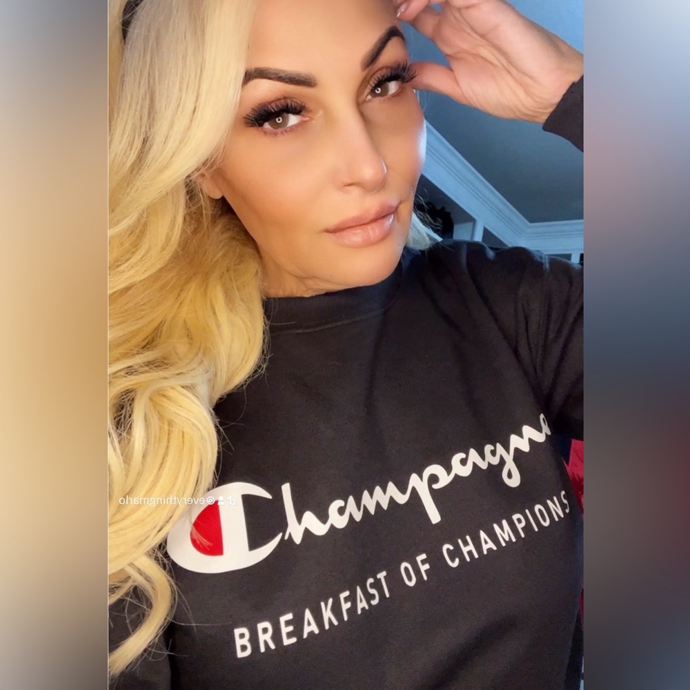 Black champagne breakfast of champions sweatshirt - brand new!!